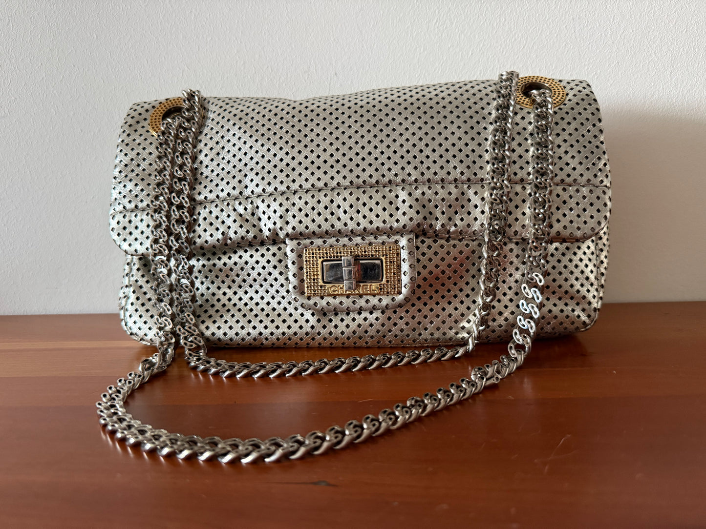 Borsa Chanel 2.55 argento vintage